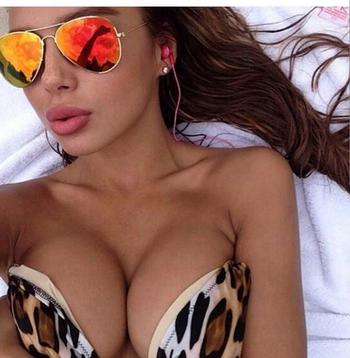 , 22  female escort, Inland Empire