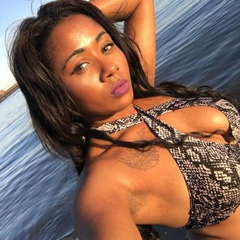 , 20  female escort, Inland Empire