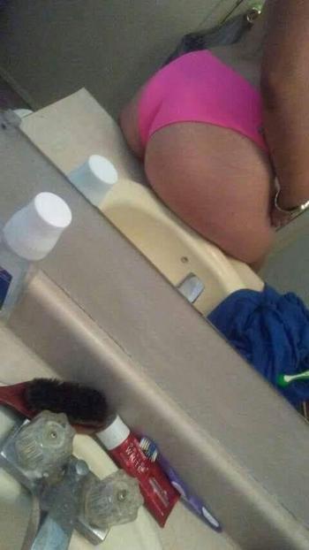 , 20 Latino/Hispanic female escort, Inland Empire