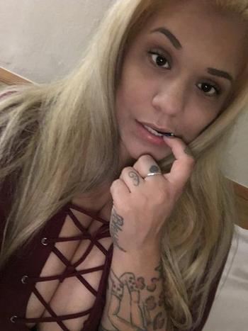 , 23  female escort, Inland Empire