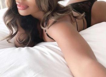 Layla, 27  female escort, Inland Empire