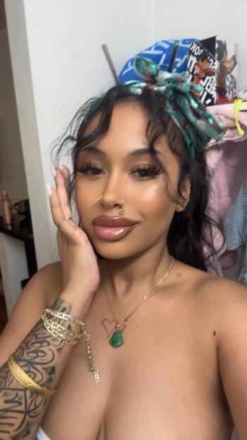 Karamel , 23  female escort, Inland Empire