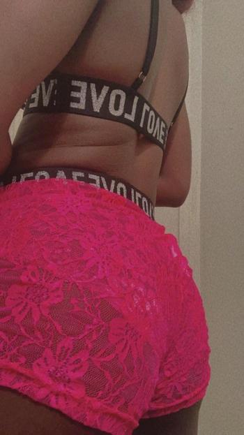 Mocha, 23  female escort, Inland Empire