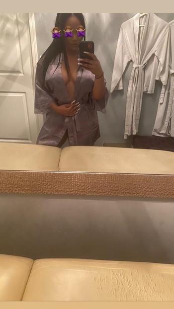 Amber, 24  female escort, Inland Empire