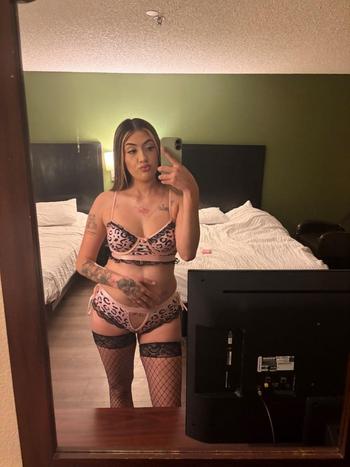 Kween , 20  female escort, Inland Empire